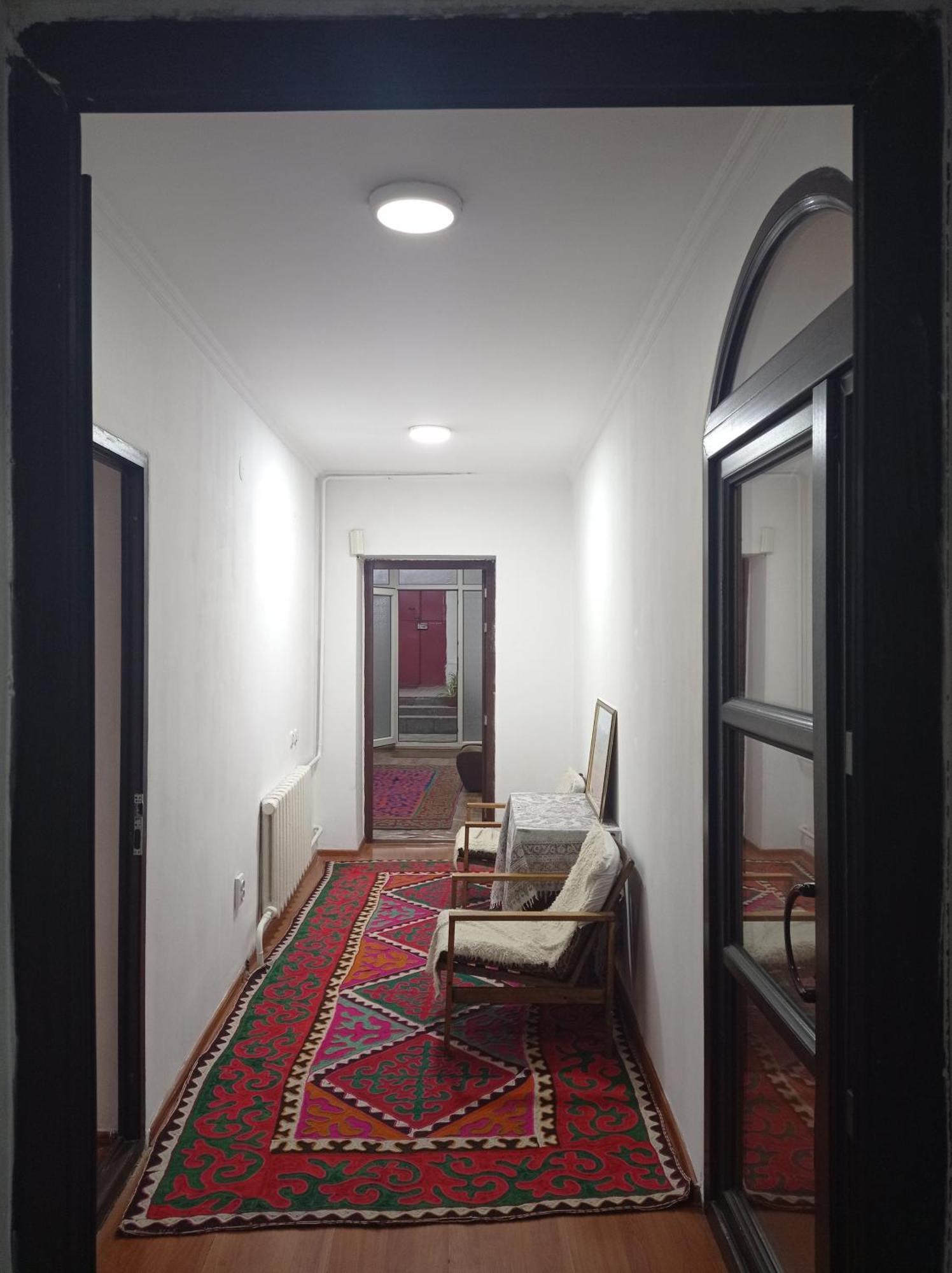 Kgb Home Hostel Biškek Exteriér fotografie